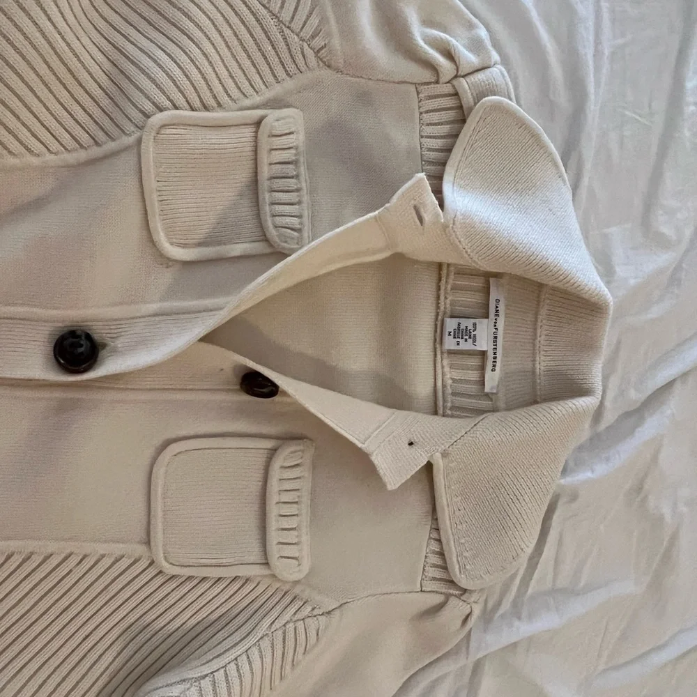 Very elegant,beautiful 100% wool. New, without tags. - Picture 4 of 9